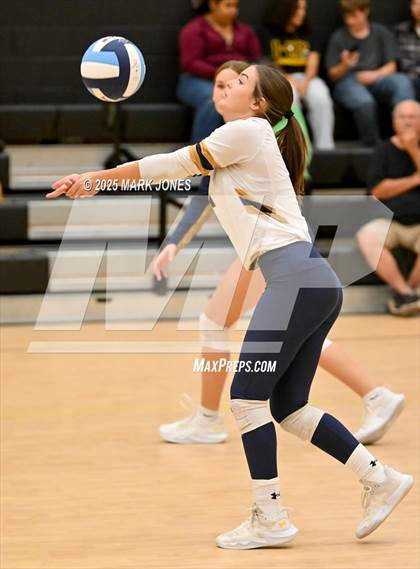 Thumbnail 1 in JV: Highland Prep vs. Yuma Catholic photogallery.