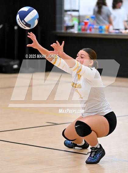 Thumbnail 3 in JV: Highland Prep vs. Yuma Catholic photogallery.