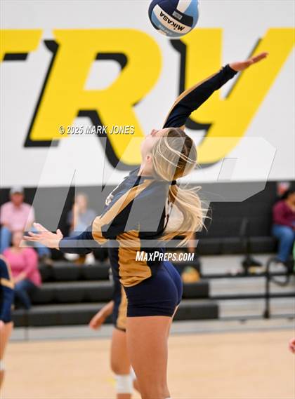 Thumbnail 2 in JV: Highland Prep vs. Yuma Catholic photogallery.