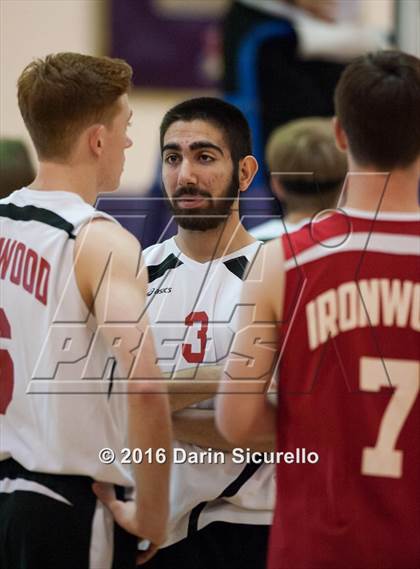 Thumbnail 3 in Seton Catholic vs. Ironwood photogallery.