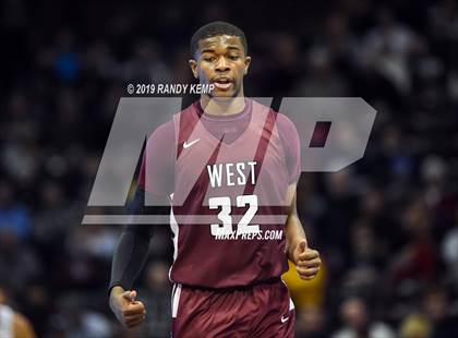 Thumbnail 3 in Belleville West vs Springfield Catholic (Bass Pro Shop Tournament of Champions) photogallery.