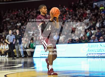 Thumbnail 3 in Belleville West vs Springfield Catholic (Bass Pro Shop Tournament of Champions) photogallery.