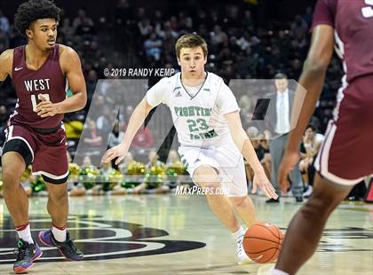 Thumbnail 1 in Belleville West vs Springfield Catholic (Bass Pro Shop Tournament of Champions) photogallery.