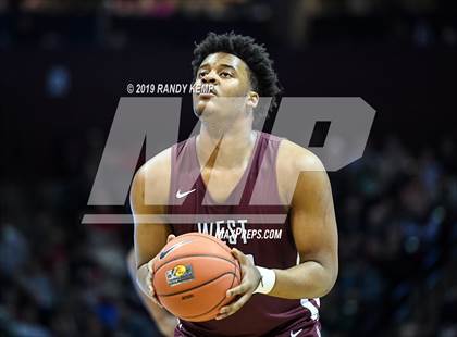 Thumbnail 1 in Belleville West vs Springfield Catholic (Bass Pro Shop Tournament of Champions) photogallery.