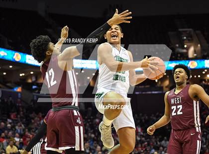 Thumbnail 3 in Belleville West vs Springfield Catholic (Bass Pro Shop Tournament of Champions) photogallery.