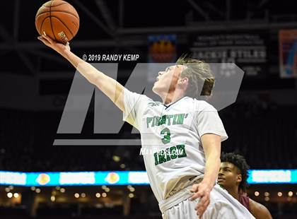 Thumbnail 3 in Belleville West vs Springfield Catholic (Bass Pro Shop Tournament of Champions) photogallery.