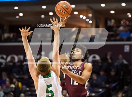 Thumbnail 3 in Belleville West vs Springfield Catholic (Bass Pro Shop Tournament of Champions) photogallery.