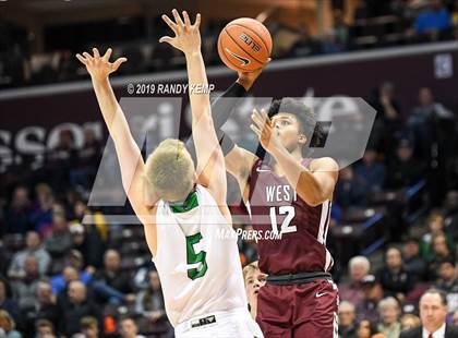 Thumbnail 2 in Belleville West vs Springfield Catholic (Bass Pro Shop Tournament of Champions) photogallery.