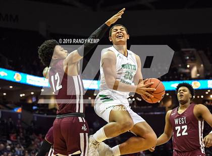 Thumbnail 1 in Belleville West vs Springfield Catholic (Bass Pro Shop Tournament of Champions) photogallery.