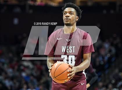 Thumbnail 3 in Belleville West vs Springfield Catholic (Bass Pro Shop Tournament of Champions) photogallery.
