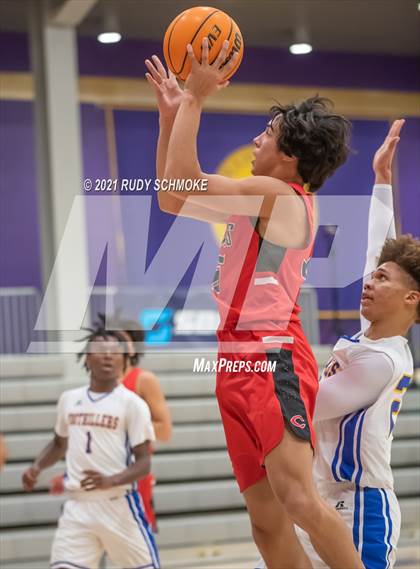 Thumbnail 2 in Camas vs. Grossmont (Torrey Pines Holiday Classic) photogallery.