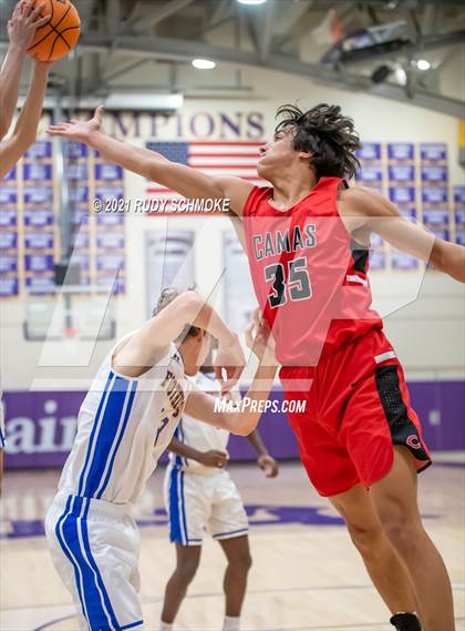 Thumbnail 3 in Camas vs. Grossmont (Torrey Pines Holiday Classic) photogallery.