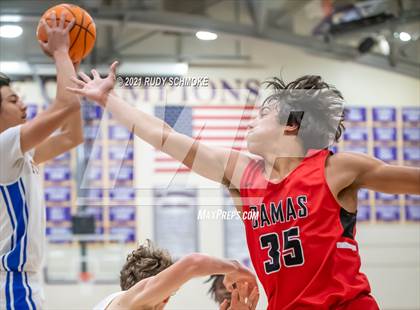 Thumbnail 1 in Camas vs. Grossmont (Torrey Pines Holiday Classic) photogallery.