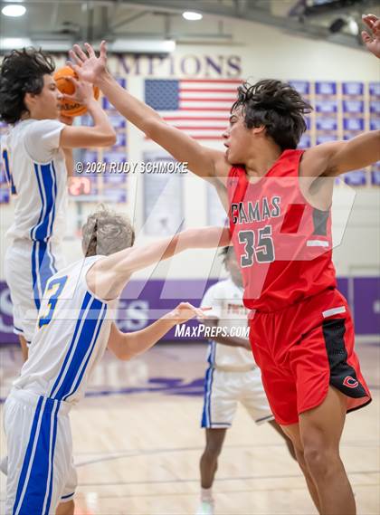 Thumbnail 1 in Camas vs. Grossmont (Torrey Pines Holiday Classic) photogallery.