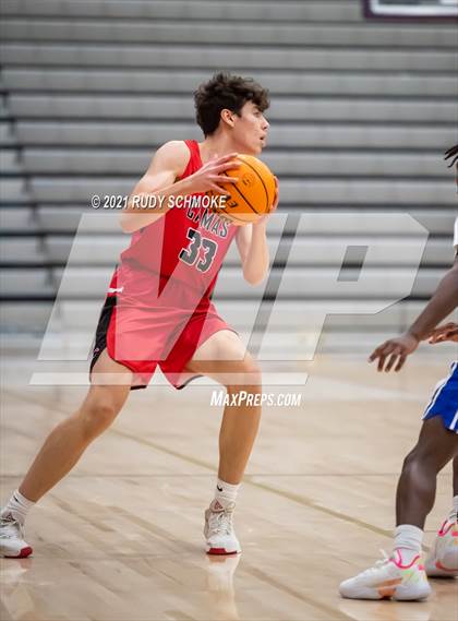 Thumbnail 1 in Camas vs. Grossmont (Torrey Pines Holiday Classic) photogallery.