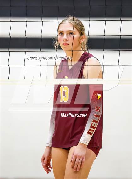 Thumbnail 2 in S & S Consolidated vs Bells (UIL Play-in Game) photogallery.