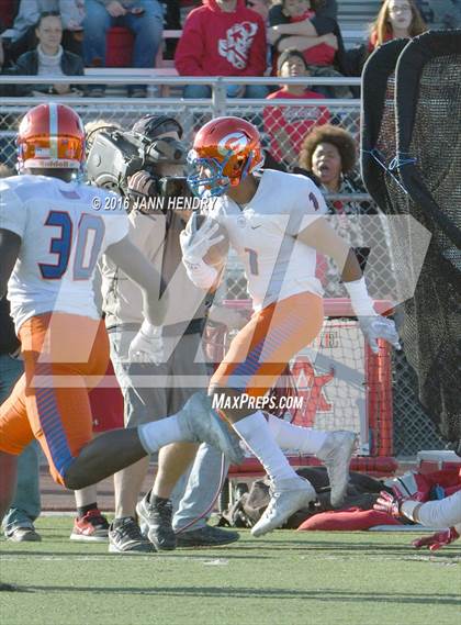 Thumbnail 2 in Bishop Gorman @ Arbor View (NIAA Class 4A Semifinal) photogallery.