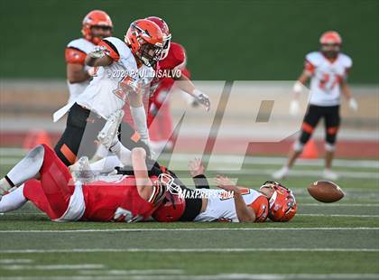 Thumbnail 1 in Eaton vs. Lamar (CHSAA 2A State FInal) photogallery.