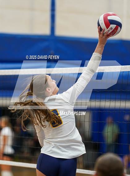 Thumbnail 3 in Kettle Moraine vs Wisconsin Lutheran (Waukesha West GVB JV1 Invitational) photogallery.