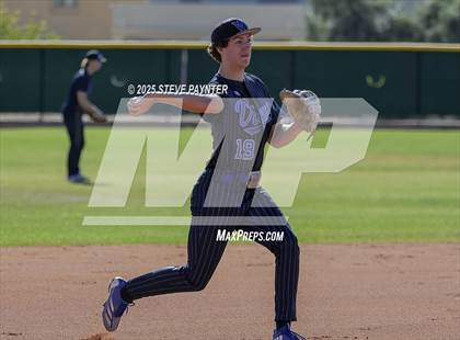 Thumbnail 3 in Bend vs Omaha Westview (Coach Bob Invitational) photogallery.