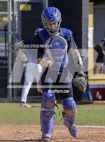 Thumbnail 2 in Bend vs Omaha Westview (Coach Bob Invitational) photogallery.