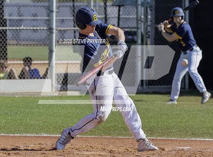 Thumbnail 2 in Bend vs Omaha Westview (Coach Bob Invitational) photogallery.