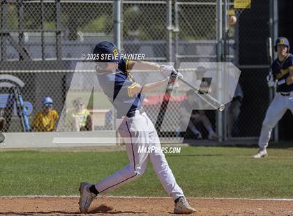Thumbnail 3 in Bend vs Omaha Westview (Coach Bob Invitational) photogallery.