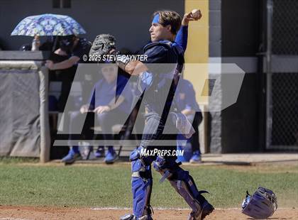 Thumbnail 2 in Bend vs Omaha Westview (Coach Bob Invitational) photogallery.