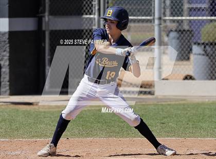 Thumbnail 1 in Bend vs Omaha Westview (Coach Bob Invitational) photogallery.