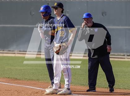 Thumbnail 2 in Bend vs Omaha Westview (Coach Bob Invitational) photogallery.