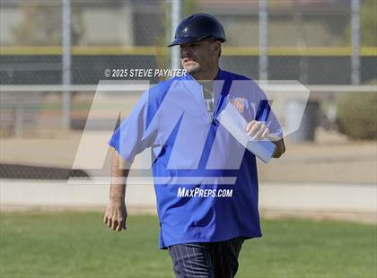 Thumbnail 2 in Bend vs Omaha Westview (Coach Bob Invitational) photogallery.