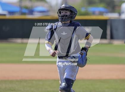 Thumbnail 2 in Bend vs Omaha Westview (Coach Bob Invitational) photogallery.