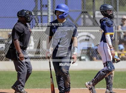 Thumbnail 1 in Bend vs Omaha Westview (Coach Bob Invitational) photogallery.