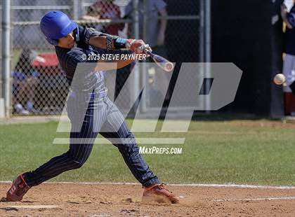 Thumbnail 2 in Bend vs Omaha Westview (Coach Bob Invitational) photogallery.