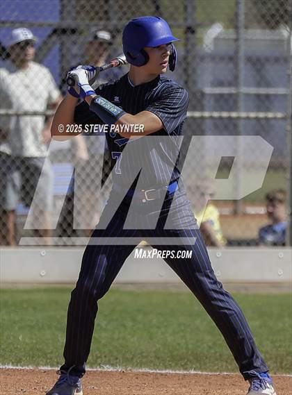 Thumbnail 1 in Bend vs Omaha Westview (Coach Bob Invitational) photogallery.