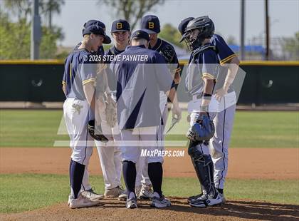 Thumbnail 2 in Bend vs Omaha Westview (Coach Bob Invitational) photogallery.