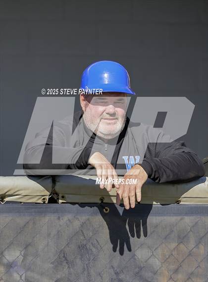 Thumbnail 2 in Bend vs Omaha Westview (Coach Bob Invitational) photogallery.