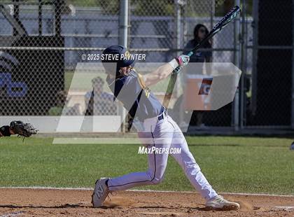 Thumbnail 1 in Bend vs Omaha Westview (Coach Bob Invitational) photogallery.