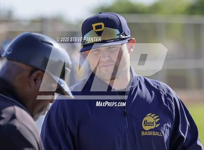 Thumbnail 1 in Bend vs Omaha Westview (Coach Bob Invitational) photogallery.