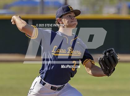 Thumbnail 2 in Bend vs Omaha Westview (Coach Bob Invitational) photogallery.