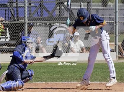Thumbnail 1 in Bend vs Omaha Westview (Coach Bob Invitational) photogallery.
