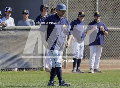 Thumbnail 2 in Bend vs Omaha Westview (Coach Bob Invitational) photogallery.