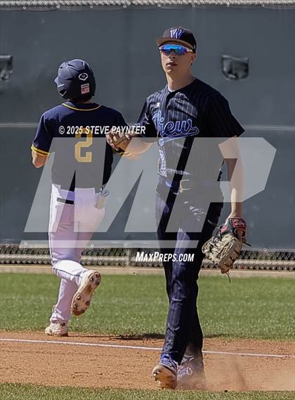 Thumbnail 3 in Bend vs Omaha Westview (Coach Bob Invitational) photogallery.