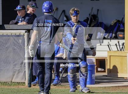 Thumbnail 2 in Bend vs Omaha Westview (Coach Bob Invitational) photogallery.