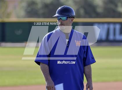 Thumbnail 2 in Bend vs Omaha Westview (Coach Bob Invitational) photogallery.