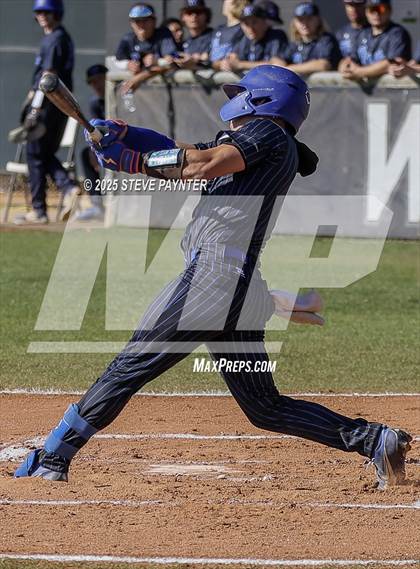 Thumbnail 2 in Bend vs Omaha Westview (Coach Bob Invitational) photogallery.