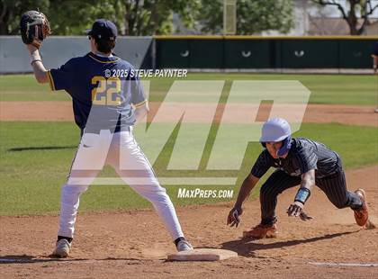 Thumbnail 3 in Bend vs Omaha Westview (Coach Bob Invitational) photogallery.