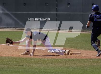 Thumbnail 2 in Bend vs Omaha Westview (Coach Bob Invitational) photogallery.