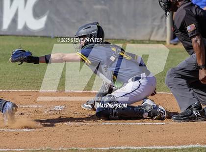 Thumbnail 2 in Bend vs Omaha Westview (Coach Bob Invitational) photogallery.