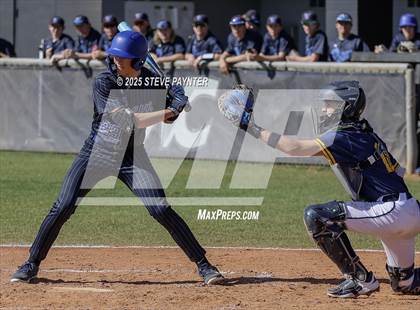 Thumbnail 3 in Bend vs Omaha Westview (Coach Bob Invitational) photogallery.